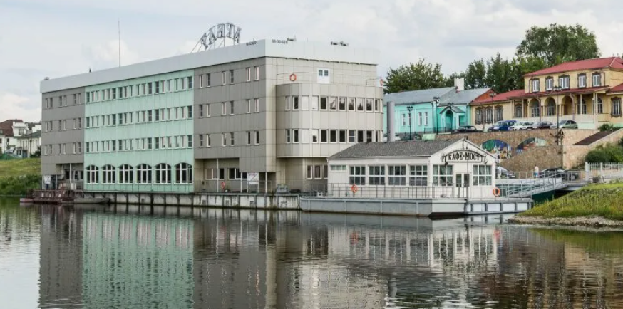 «40-й Меридиан Арбат» — ботель в Коломне на Москве-реке